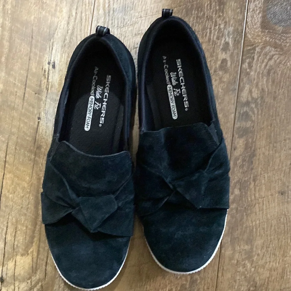 Sketchers Madison My Town Wide Memory Foam Slip On Black Women’s Size 8.5W